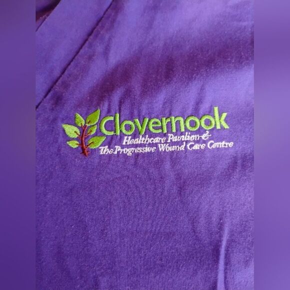 Cherokee Scrubs Top - Size: Medium    (1193) - Picture 2 of 6